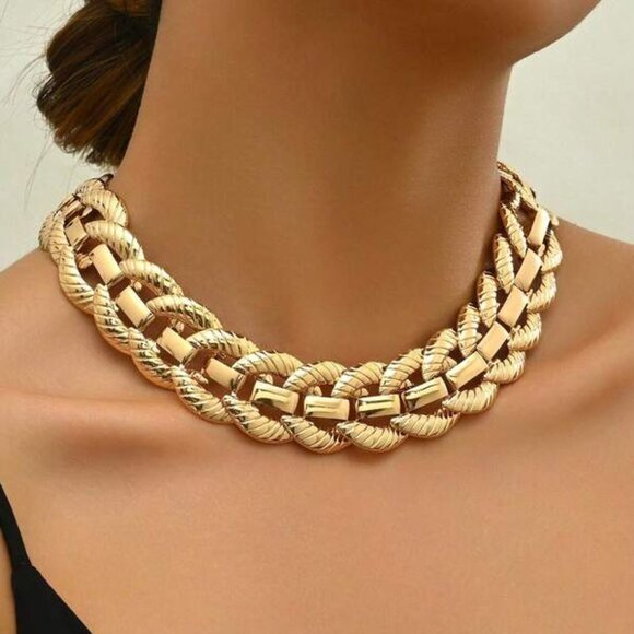18K Gold Filled Braided Chunky Chain Choker Necklace - Picture 2 of 4